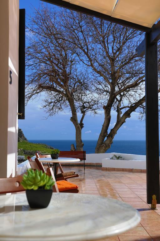 Little Sea View *