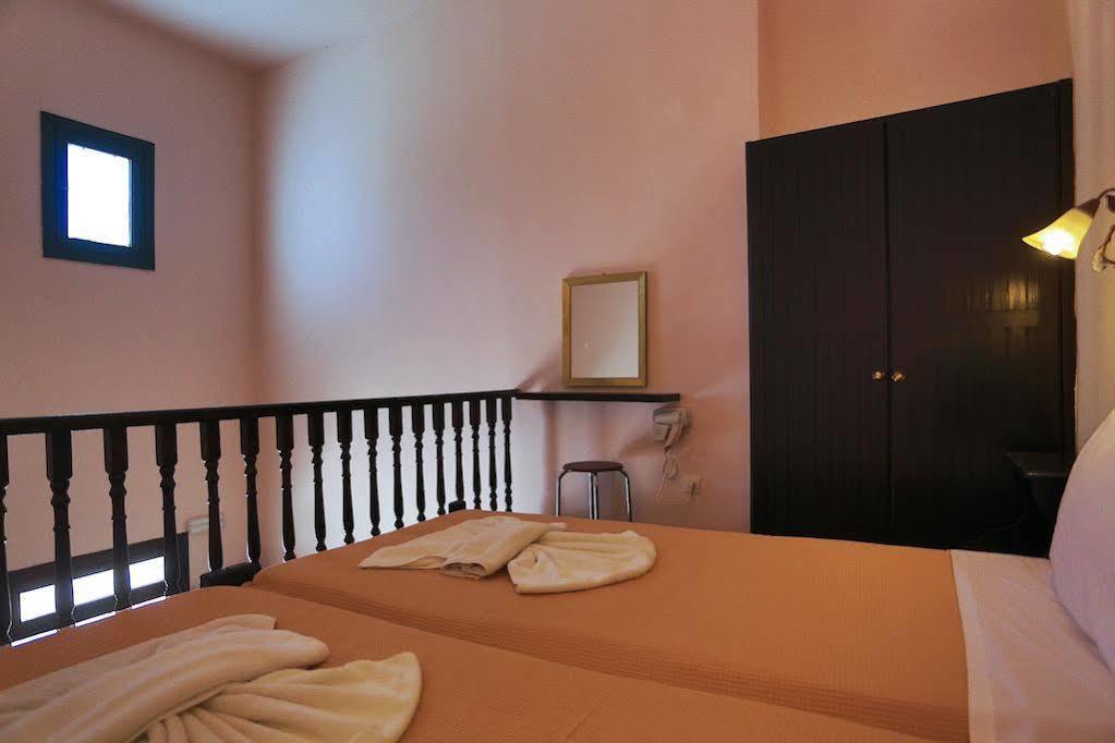 Little Sea View Apartment *