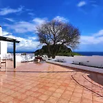 Little Lindos Sea View Studios